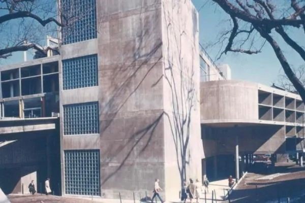 استفاده از بتن اکسپوز در نمای بیرونی ساختمان